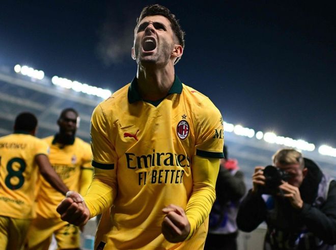 观众手臂越 观众手臂越